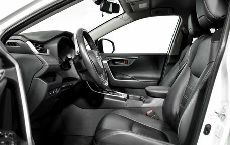 Toyota RAV4, 2020 год, 3 490 000 рублей, 12 фотография