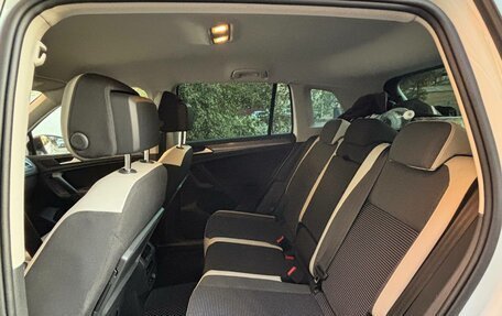 Volkswagen Tiguan II, 2019 год, 2 800 000 рублей, 11 фотография