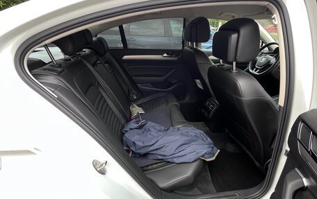 Volkswagen Passat B8 рестайлинг, 2018 год, 2 400 000 рублей, 7 фотография