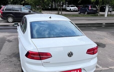 Volkswagen Passat B8 рестайлинг, 2018 год, 2 400 000 рублей, 4 фотография