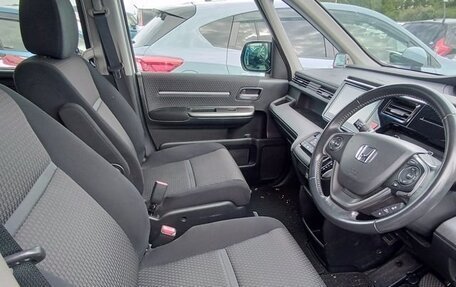 Honda Stepwgn IV, 2017 год, 1 450 000 рублей, 7 фотография