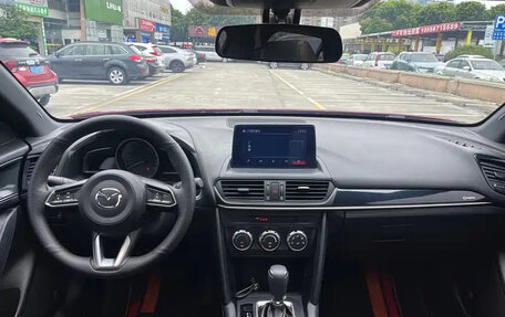 Mazda CX-4, 2021 год, 2 000 000 рублей, 12 фотография