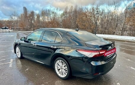 Toyota Camry, 2019 год, 2 650 000 рублей, 4 фотография