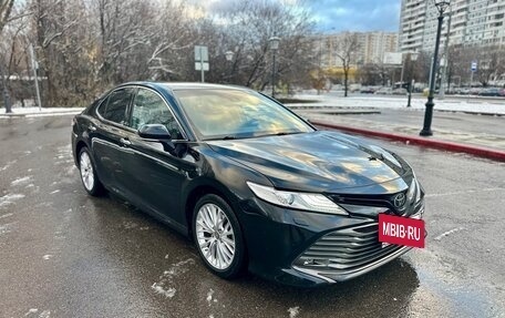 Toyota Camry, 2019 год, 2 650 000 рублей, 2 фотография
