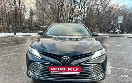 Toyota Camry, 2019 год, 2 650 000 рублей, 15 фотография