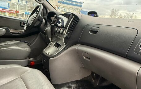 Hyundai Grand Starex Grand Starex I рестайлинг 2, 2013 год, 1 500 000 рублей, 18 фотография