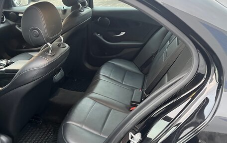 Mercedes-Benz C-Класс, 2018 год, 3 000 000 рублей, 4 фотография