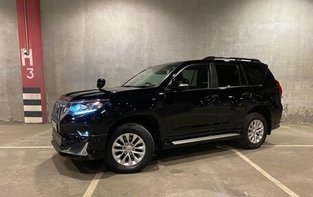 Toyota Land Cruiser Prado 150 рестайлинг 2, 2018 год, 4 250 000 рублей, 2 фотография
