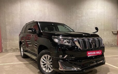 Toyota Land Cruiser Prado 150 рестайлинг 2, 2018 год, 4 250 000 рублей, 5 фотография
