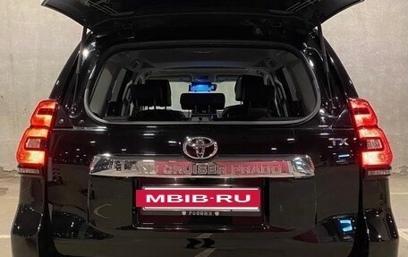 Toyota Land Cruiser Prado 150 рестайлинг 2, 2018 год, 4 250 000 рублей, 13 фотография