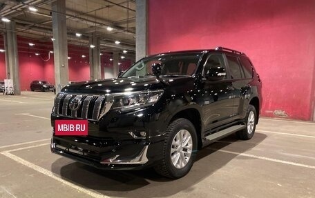 Toyota Land Cruiser Prado 150 рестайлинг 2, 2018 год, 4 250 000 рублей, 6 фотография