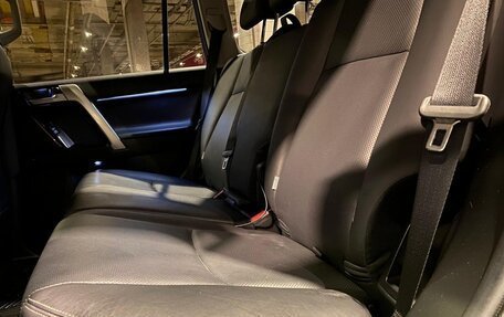 Toyota Land Cruiser Prado 150 рестайлинг 2, 2018 год, 4 250 000 рублей, 18 фотография