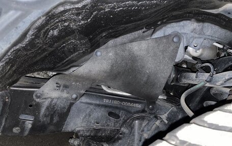 Toyota Land Cruiser Prado 150 рестайлинг 2, 2018 год, 4 250 000 рублей, 33 фотография