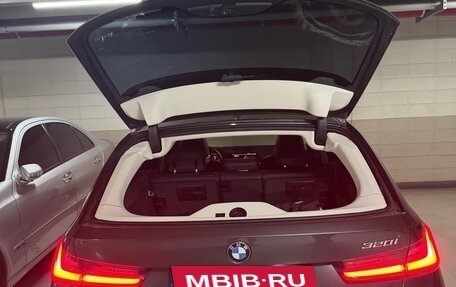 BMW 3 серия, 2022 год, 2 930 000 рублей, 4 фотография