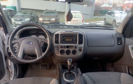 Ford Escape II, 2004 год, 600 000 рублей, 3 фотография