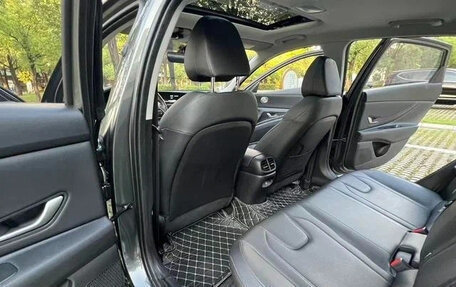 Hyundai Elantra, 2022 год, 1 300 500 рублей, 9 фотография