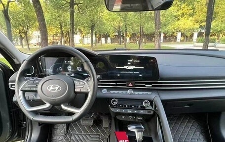 Hyundai Elantra, 2022 год, 1 300 500 рублей, 5 фотография