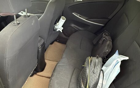 Hyundai Solaris II рестайлинг, 2013 год, 800 000 рублей, 7 фотография