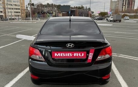 Hyundai Solaris II рестайлинг, 2013 год, 800 000 рублей, 5 фотография