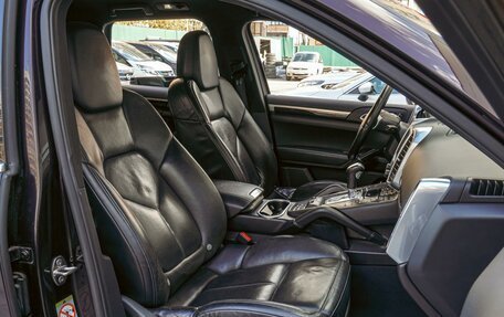 Porsche Cayenne III, 2011 год, 2 130 000 рублей, 10 фотография