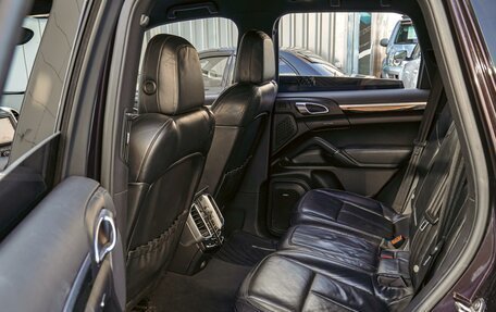 Porsche Cayenne III, 2011 год, 2 130 000 рублей, 13 фотография