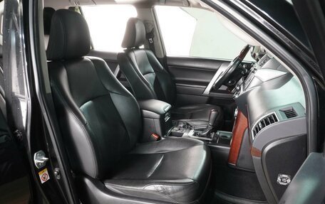 Toyota Land Cruiser Prado 150 рестайлинг 2, 2014 год, 3 099 000 рублей, 8 фотография