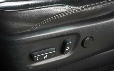 Toyota Land Cruiser Prado 150 рестайлинг 2, 2014 год, 3 099 000 рублей, 14 фотография