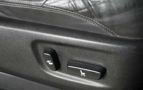 Toyota Land Cruiser Prado 150 рестайлинг 2, 2014 год, 3 099 000 рублей, 13 фотография