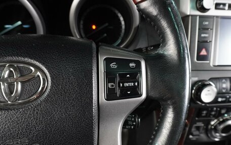 Toyota Land Cruiser Prado 150 рестайлинг 2, 2014 год, 3 099 000 рублей, 30 фотография