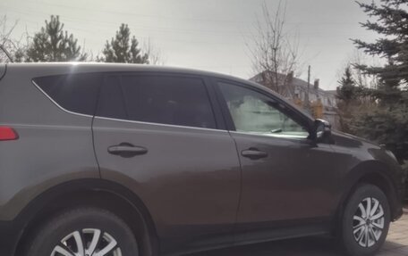 Toyota RAV4, 2014 год, 1 700 000 рублей, 3 фотография