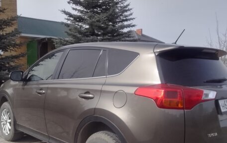 Toyota RAV4, 2014 год, 1 700 000 рублей, 4 фотография