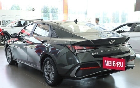 Hyundai Elantra, 2025 год, 1 445 000 рублей, 5 фотография