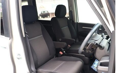 Honda Stepwgn IV, 2016 год, 1 600 000 рублей, 10 фотография