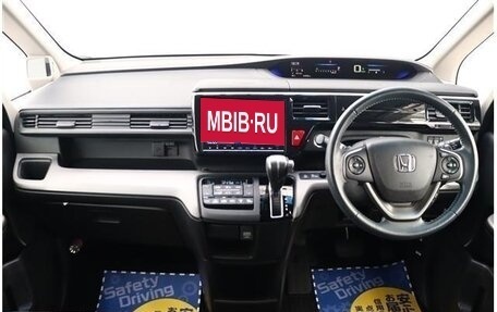 Honda Stepwgn IV, 2016 год, 1 600 000 рублей, 11 фотография