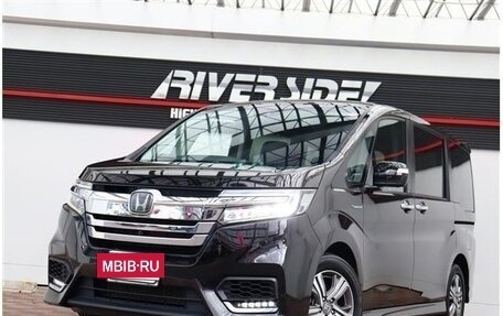 Honda Stepwgn IV, 2019 год, 1 850 000 рублей, 2 фотография