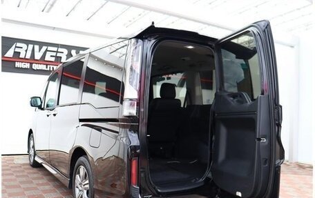 Honda Stepwgn IV, 2019 год, 1 850 000 рублей, 10 фотография