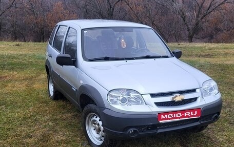 Chevrolet Niva I рестайлинг, 2011 год, 550 000 рублей, 1 фотография