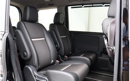 Honda Stepwgn IV, 2019 год, 1 850 000 рублей, 19 фотография