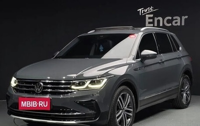 Volkswagen Tiguan II, 2022 год, 2 390 500 рублей, 1 фотография