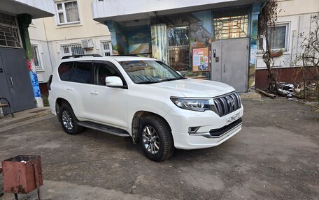 Toyota Land Cruiser Prado 150 рестайлинг 2, 2018 год, 6 100 000 рублей, 2 фотография