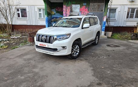 Toyota Land Cruiser Prado 150 рестайлинг 2, 2018 год, 6 100 000 рублей, 4 фотография