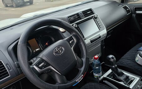 Toyota Land Cruiser Prado 150 рестайлинг 2, 2018 год, 6 100 000 рублей, 11 фотография