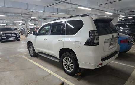 Toyota Land Cruiser Prado 150 рестайлинг 2, 2018 год, 6 100 000 рублей, 25 фотография