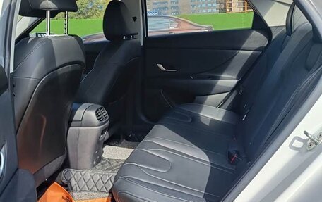 Hyundai Elantra, 2022 год, 1 270 010 рублей, 8 фотография