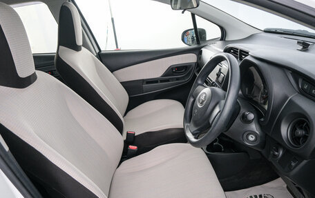 Toyota Vitz, 2019 год, 999 000 рублей, 6 фотография