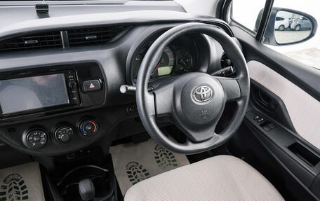 Toyota Vitz, 2019 год, 999 000 рублей, 8 фотография