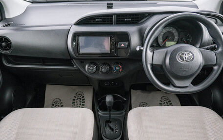 Toyota Vitz, 2019 год, 999 000 рублей, 9 фотография