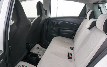 Toyota Vitz, 2019 год, 999 000 рублей, 16 фотография