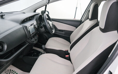 Toyota Vitz, 2019 год, 999 000 рублей, 12 фотография