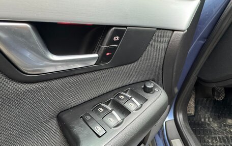 Audi A4, 2002 год, 850 000 рублей, 14 фотография